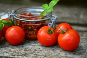 Can Guinea Pigs Eat Tomato